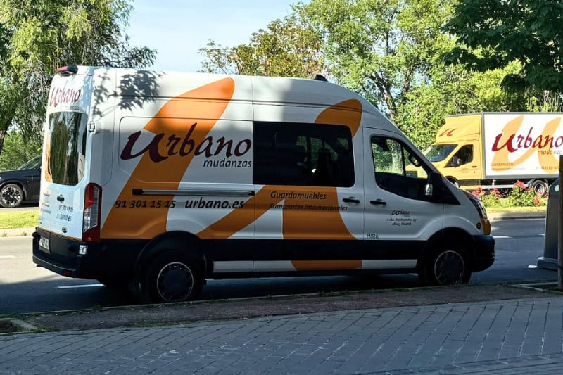 profesionales de mudanzas de empresas